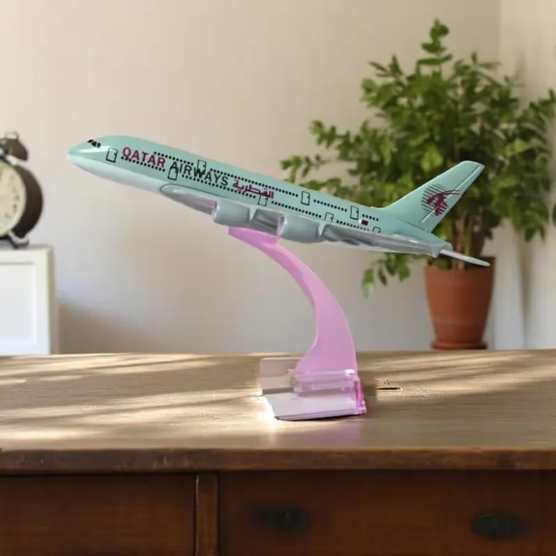 Qatar Airways A380 Metal Aircraft -16cm with stand